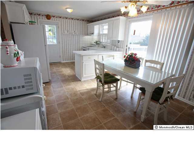 23 Fireside Road Middletown, NJ 07701 - Photo 5 of 16 Additional Photo