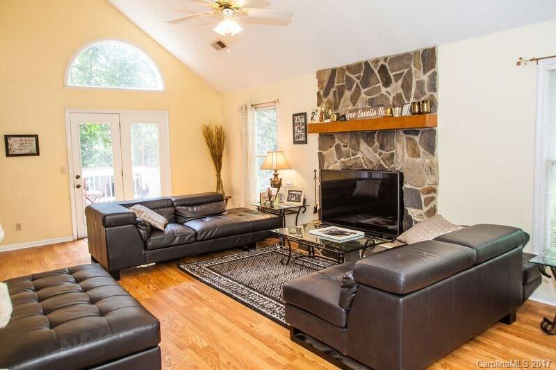 104 Banks Ridge Road Fort Mill, SC 29715 - Photo 2 of 16