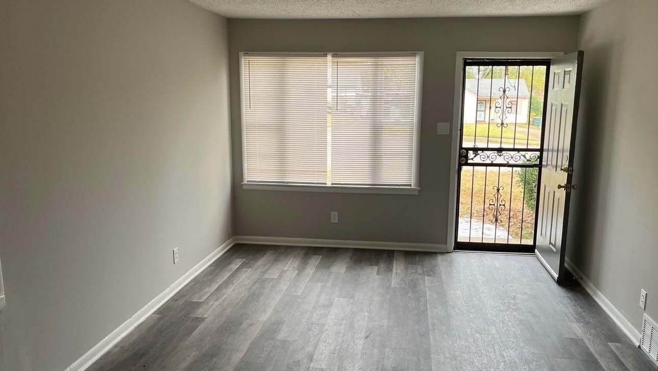 389 West Mitchell Road Memphis, TN 38109 - Photo 6 of 14