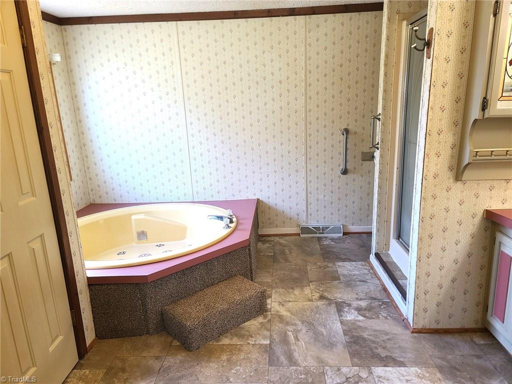 220 Joyner Circle Rural Hall, NC 27045 - Photo 10 of 29