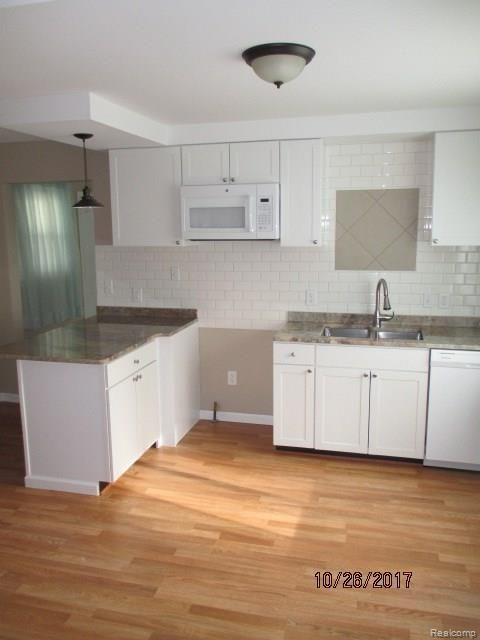 21805 Bohn Road Belleville, MI 48111 - Photo 14 of 20 IMG_0404.JPG