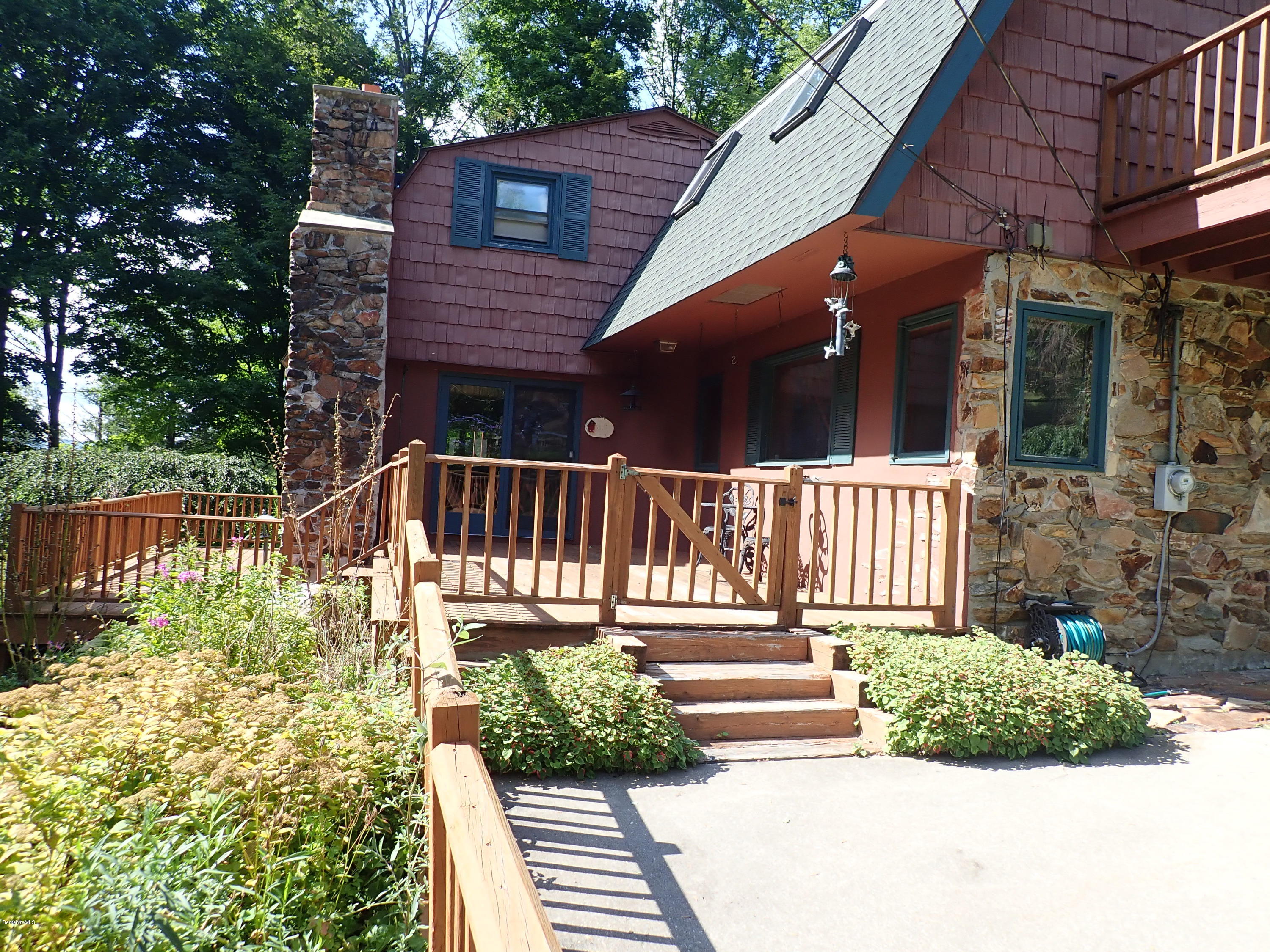 713 Kirchner Road Dalton, MA 01226 - Photo 4 of 77 P8240632