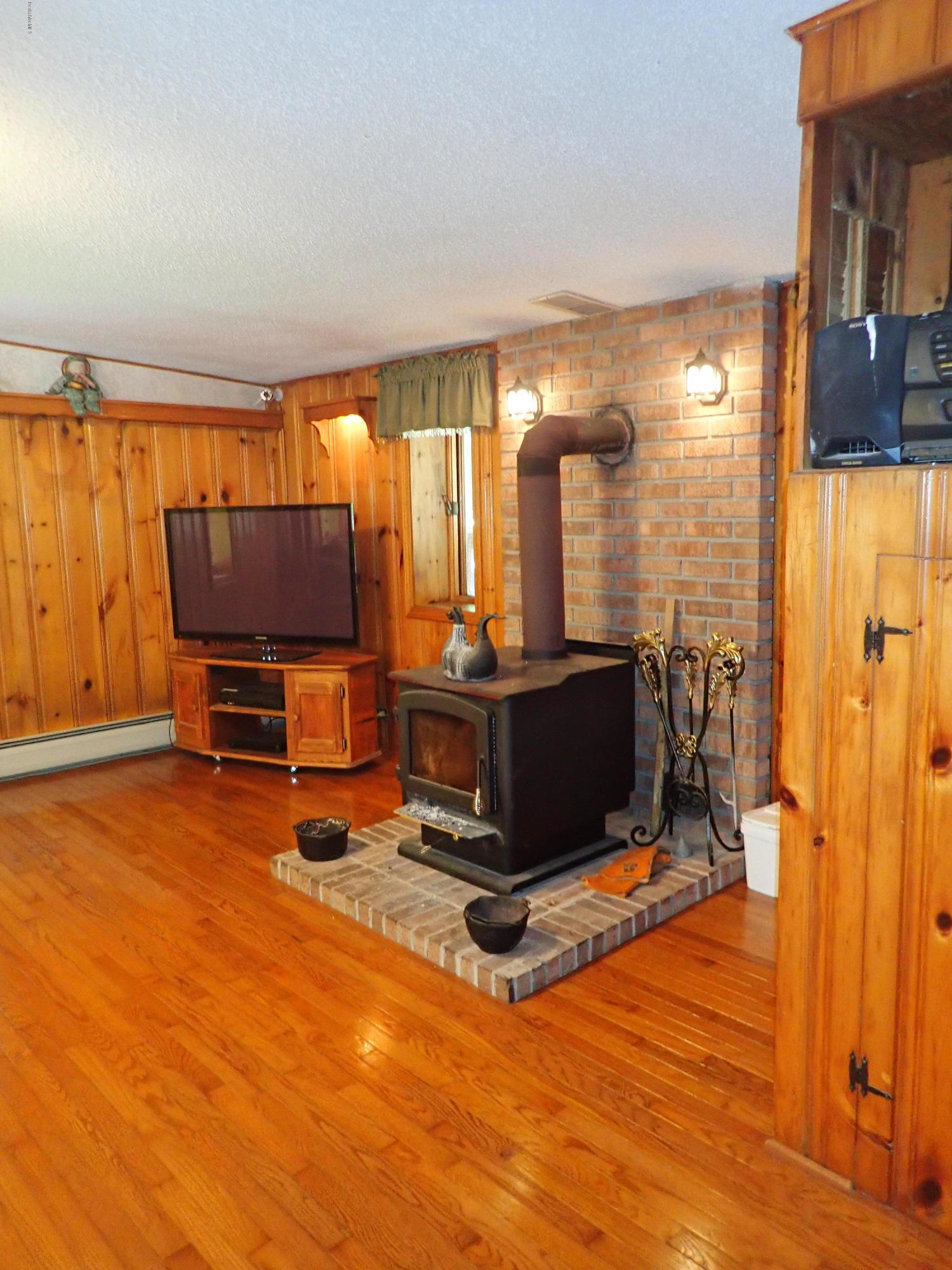 713 Kirchner Road Dalton, MA 01226 - Photo 32 of 77 P8240529