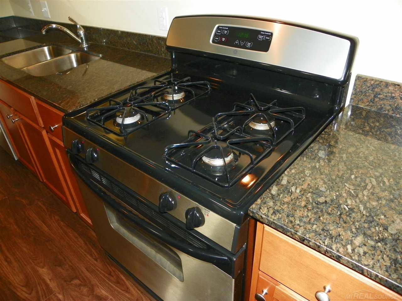 17067 East 14 Mile Road, Unit 7 Fraser, MI 48026 - Photo 13 of 33 Gallery Image 13