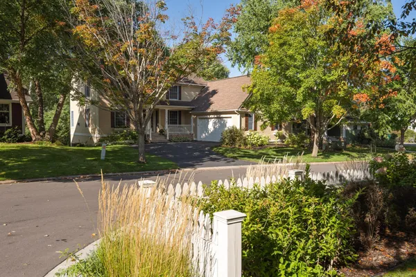 $725,000 | 536 Newman Trail, Stillwater, MN 55082