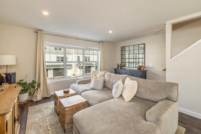 $3,550 | 94 North Bridebrook Road, Unit 310, Niantic, CT 06357