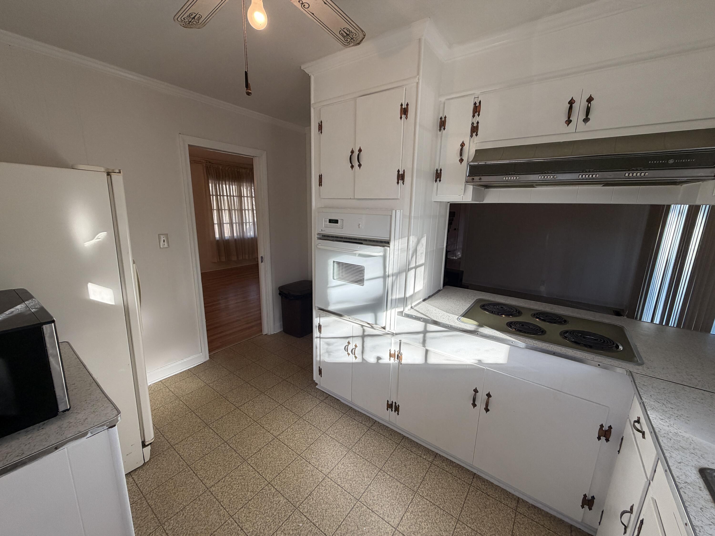 1103 Jeter Street Edgefield, SC 29824 - Photo 7 of 26