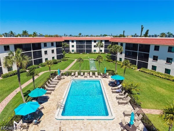 $650,000 | 671 East Gulf Drive, Unit 3D2, Sanibel, FL 33957