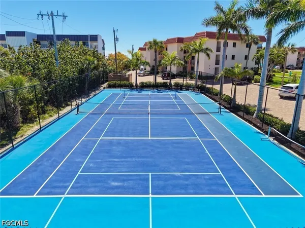 $650,000 | 671 East Gulf Drive, Unit 3D2, Sanibel, FL 33957