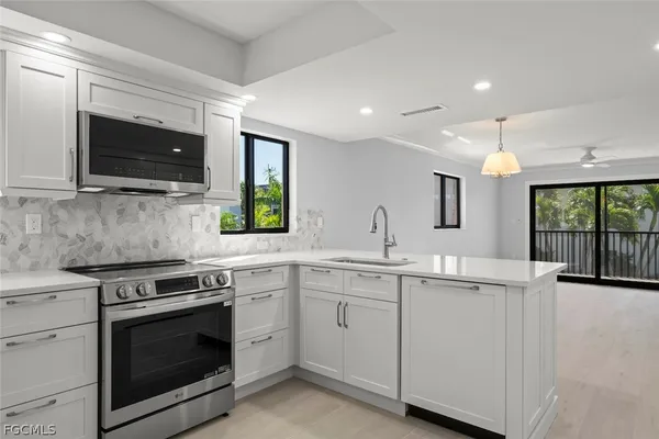 $650,000 | 671 East Gulf Drive, Unit 3D2, Sanibel, FL 33957