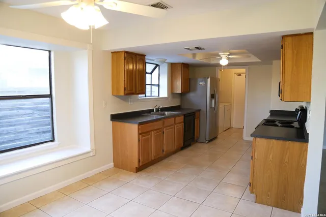 $1,925 | 14126 Parkhurst Street, San Antonio, TX 78232