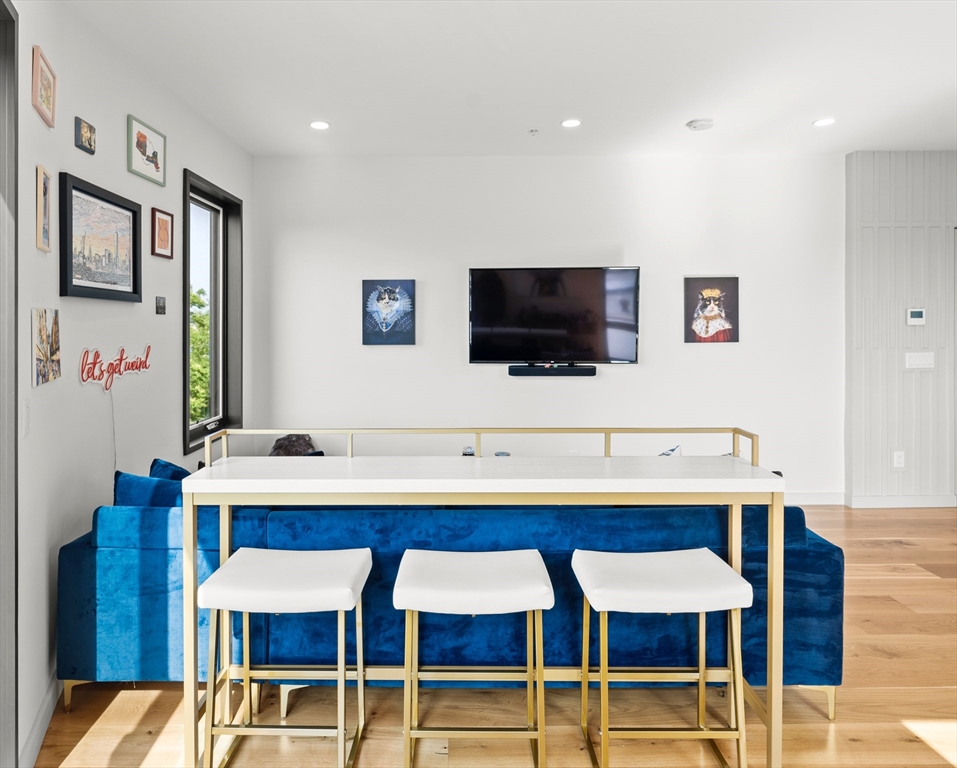 191 Condor Street, Unit 9 Boston, MA 02128 - Photo 18 of 38