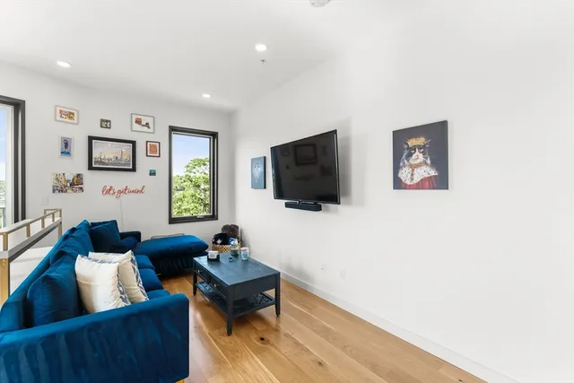 $699,000 | 191 Condor Street, Unit 9, Boston, MA 02128