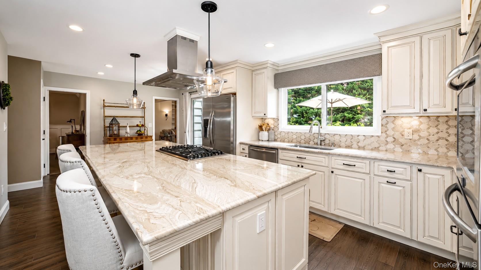 9 Huckleberry Lane East Setauket, NY 11733 - Photo 10 of 33