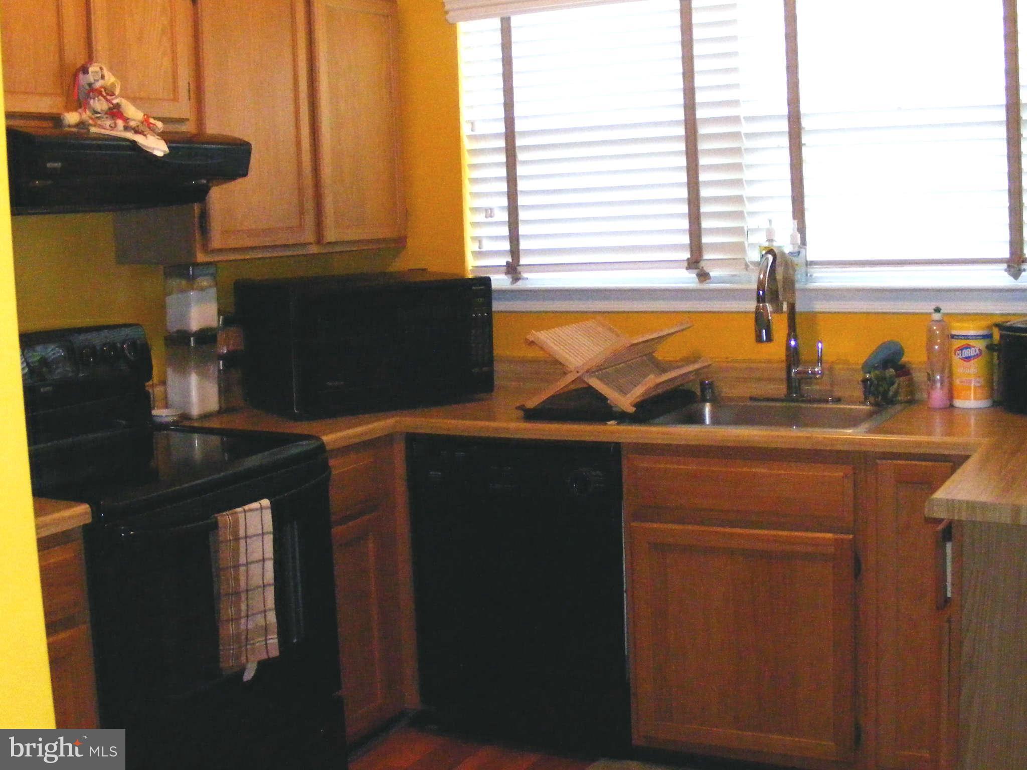 7405 Bentree Road Fort Washington, MD 20744 - Photo 2 of 12 Kitchen