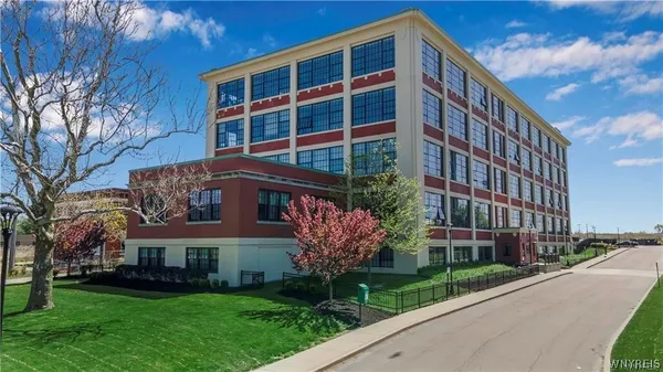 $299,500 | 2917 Main Street, Unit 320, Buffalo, NY 14214