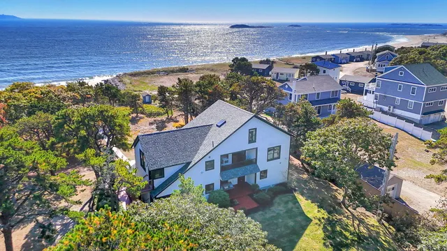 $4,250,000 | 823 Popham Road, Phippsburg, ME 04562