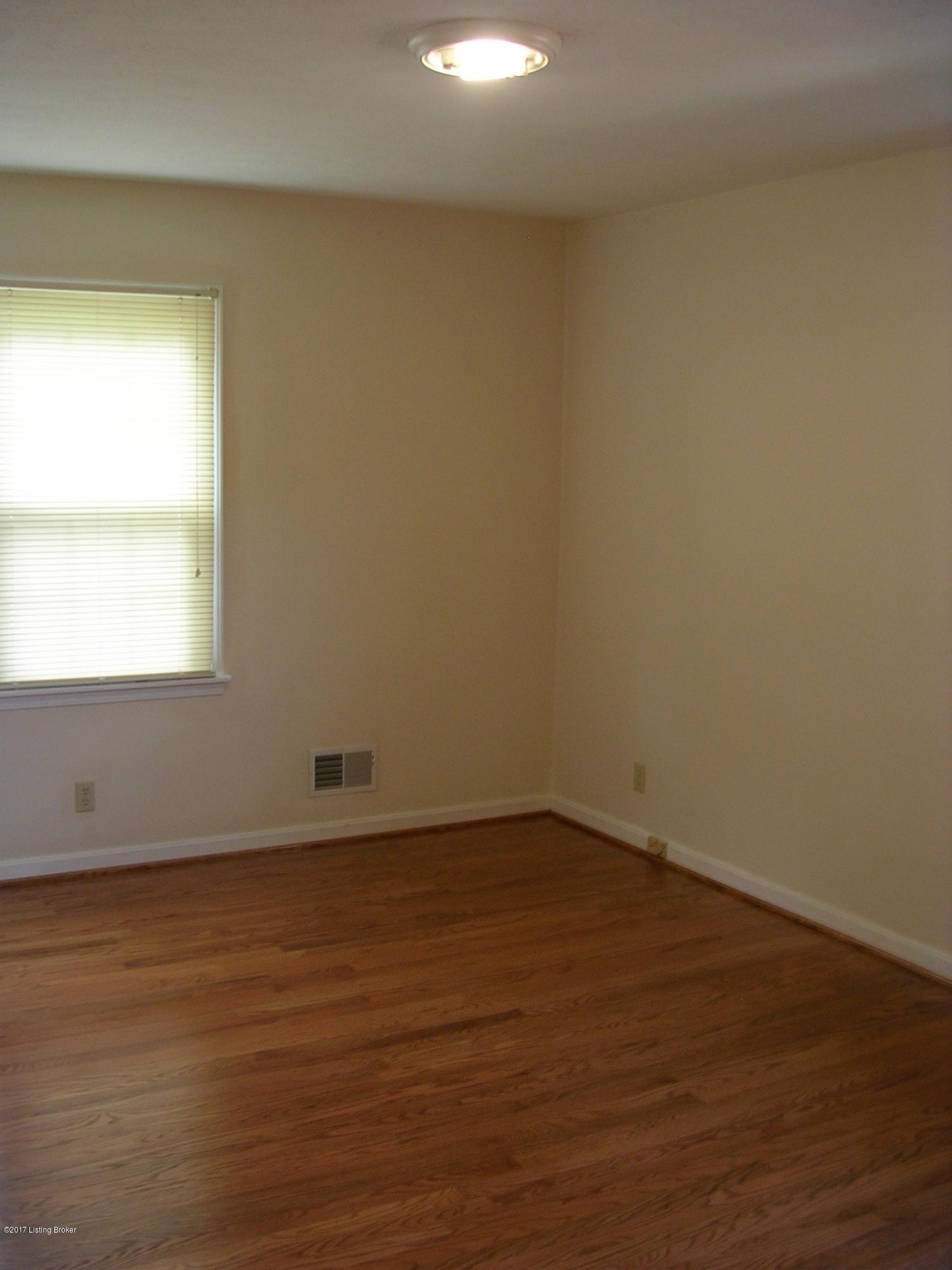 3512 Locklee Road Louisville, KY 40214 - Photo 12 of 21 10