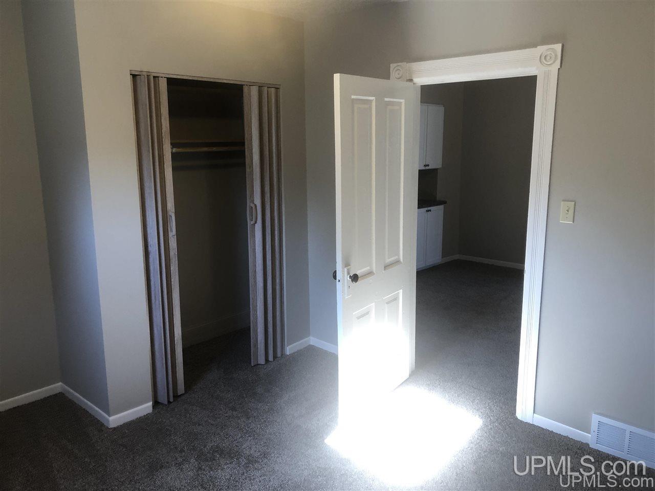 416 Bank Ishpeming, MI 49849 - Photo 17 of 22 Gallery Image 17