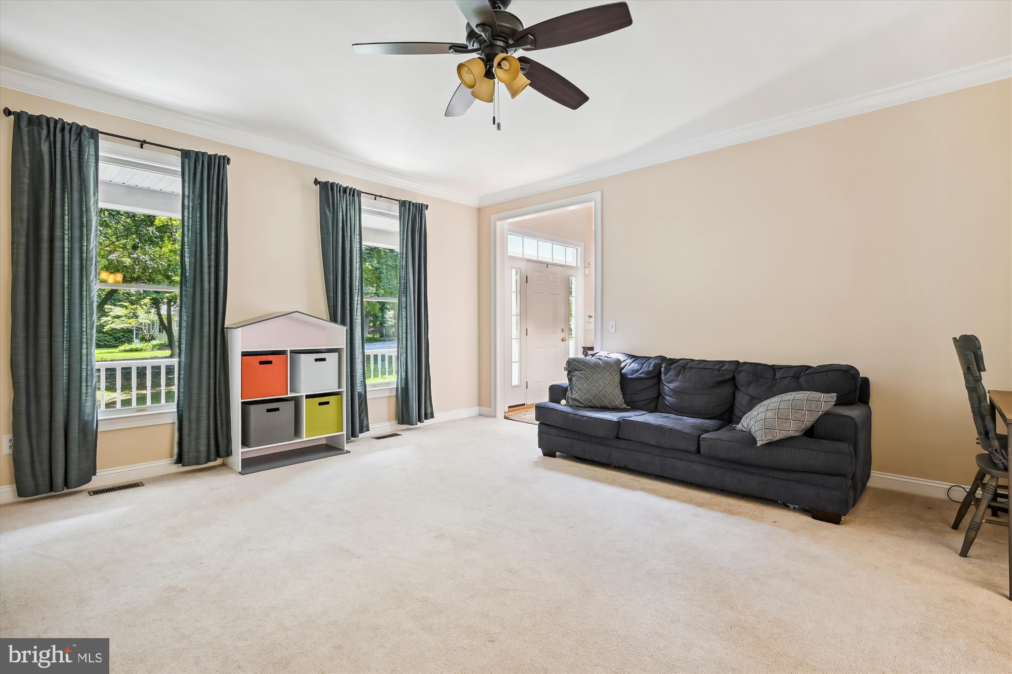 1124 Bay Ridge Road Annapolis, MD 21403 - Photo 16 of 60 Living Room with Tall, Oversized Windows