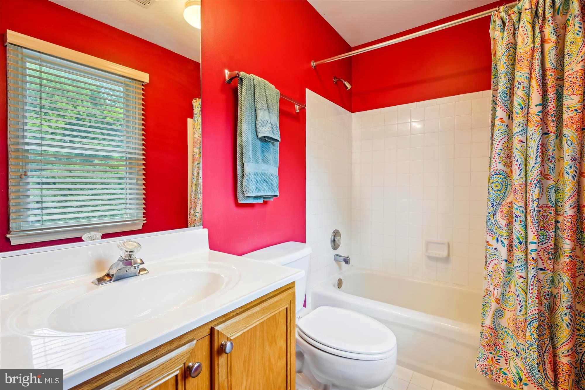 1124 Bay Ridge Road Annapolis, MD 21403 - Photo 44 of 60 2nd Bedroom Ensuite Tiled Bath