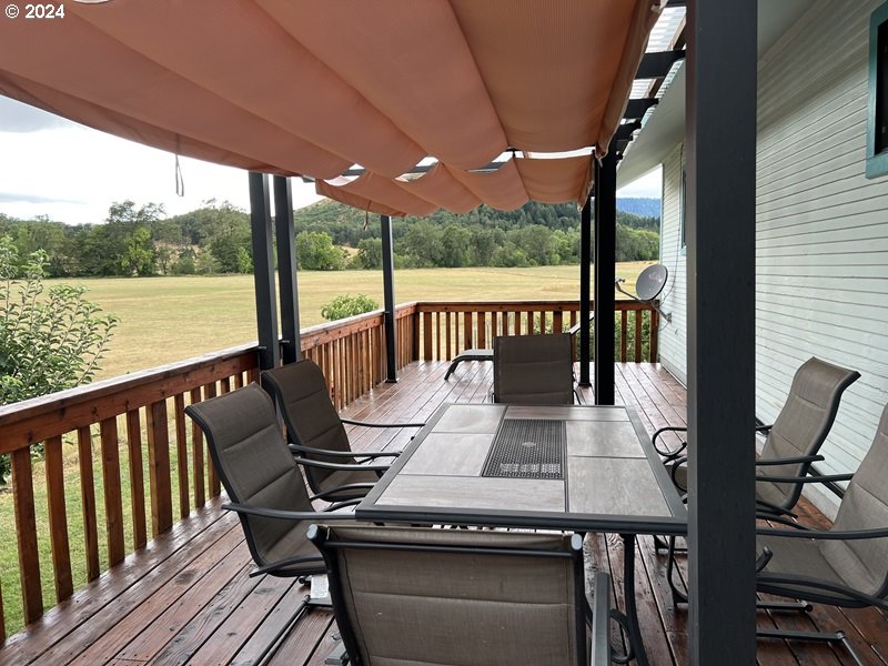 512 Cole Road Oakland, OR 97462 - Photo 11 of 23 Gallery Image 11