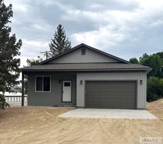 $345,000 | 310 North East Street, Arco, ID 83213