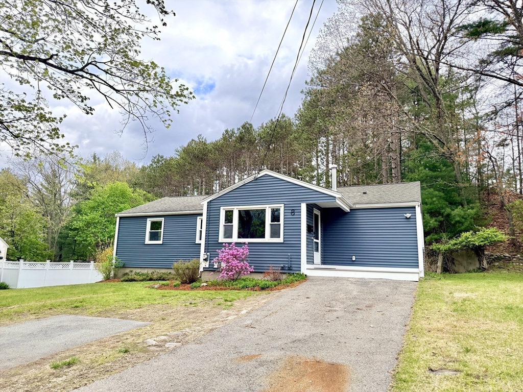 8 Reardon Road Hudson, MA 01749 - Photo 2 of 31