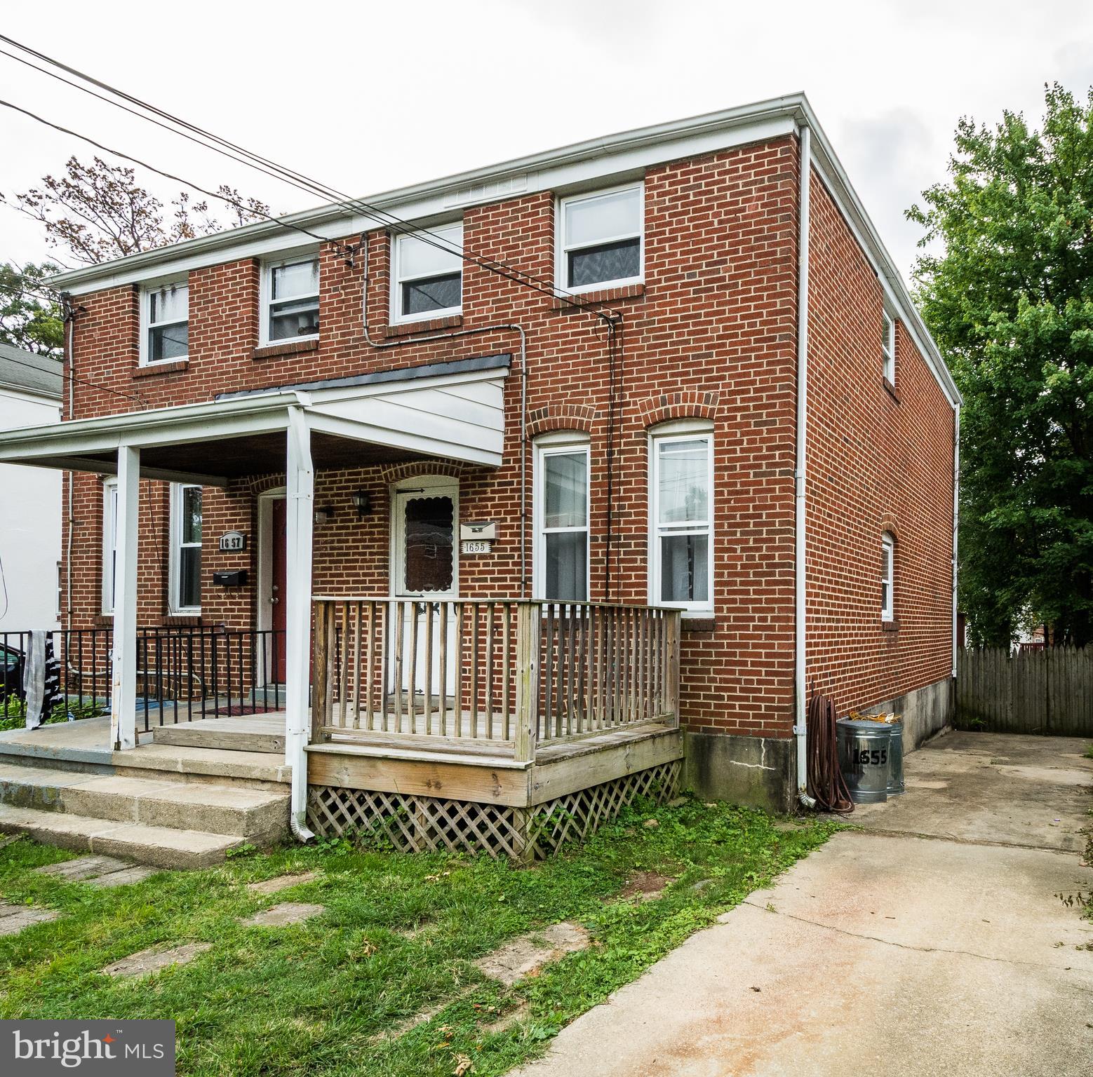 1655 Yakona Road Baltimore, MD 21286 - Photo 4 of 19 Front of house