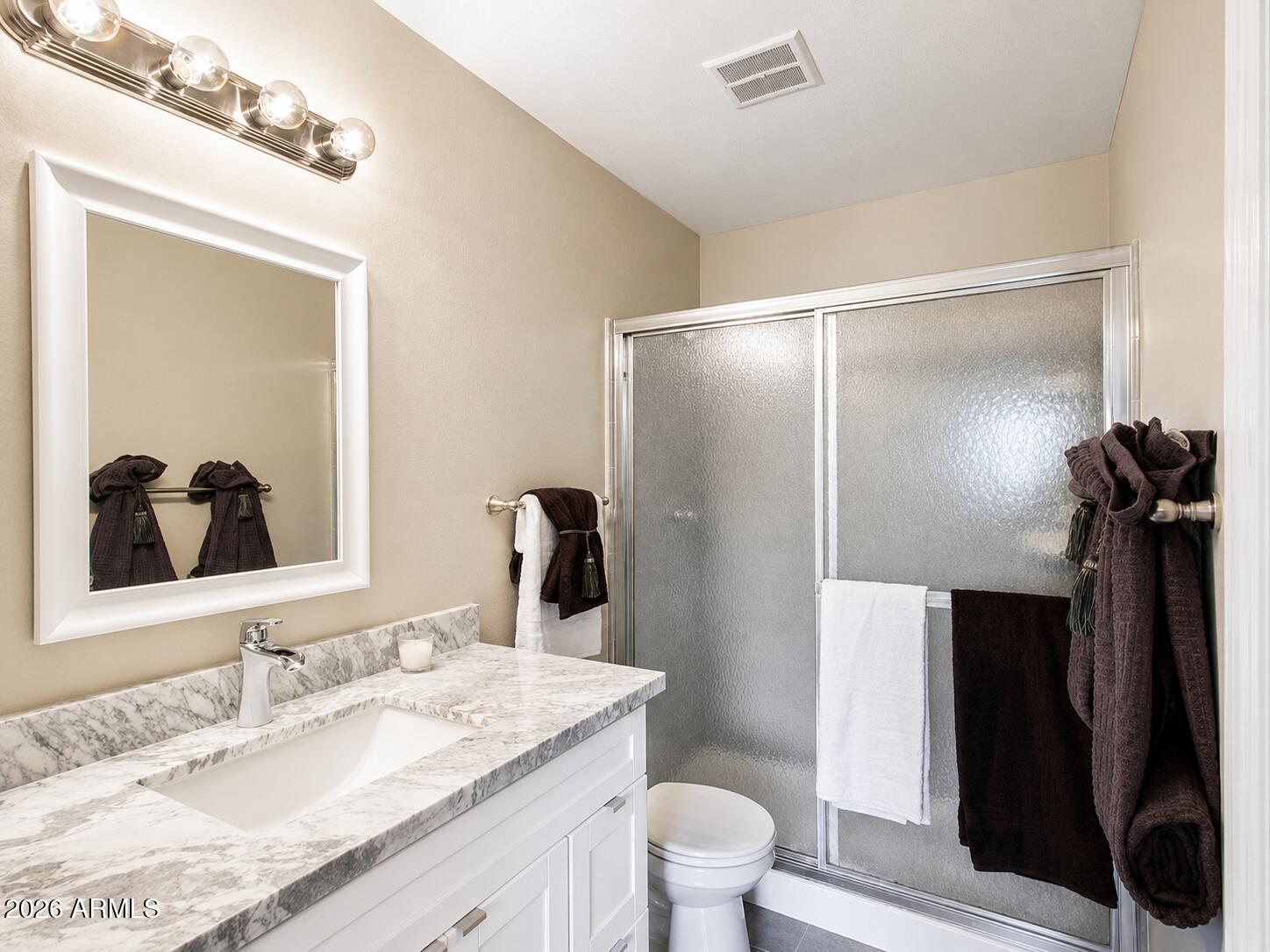2433 South Evergreen Road Tempe, AZ 85282 - Photo 8 of 14 E8