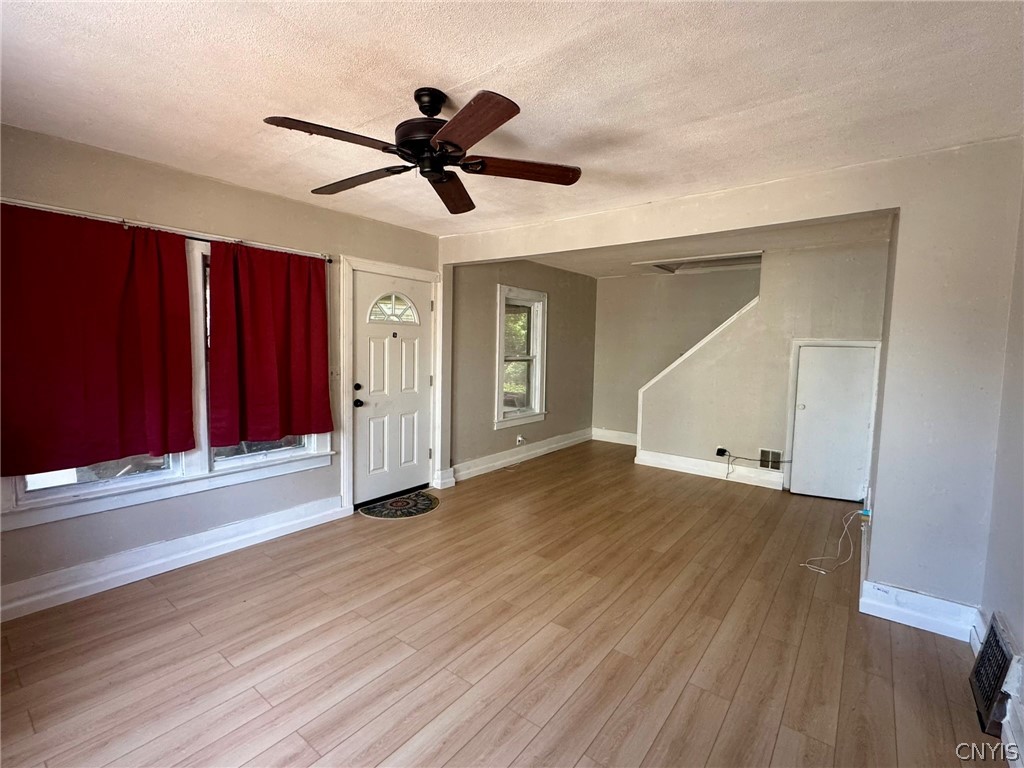 119 Merrill Street Syracuse, NY 13208 - Photo 10 of 43