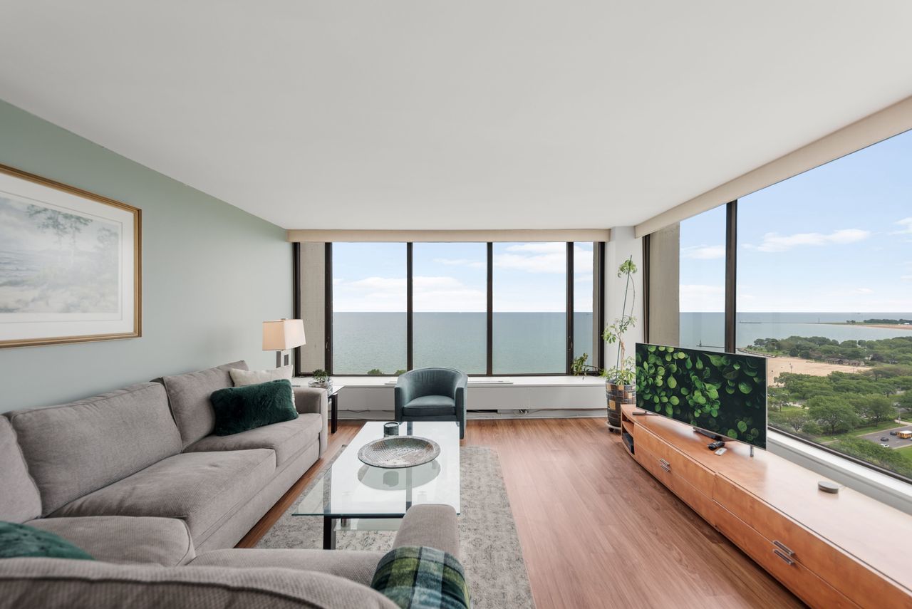 5455 North Sheridan Road, Unit 2602 Chicago, IL 60640 - Photo 3 of 25