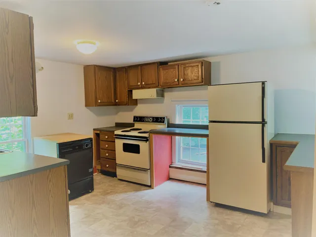 $399,000 | 27 Wesley Street, Bath, ME 04530