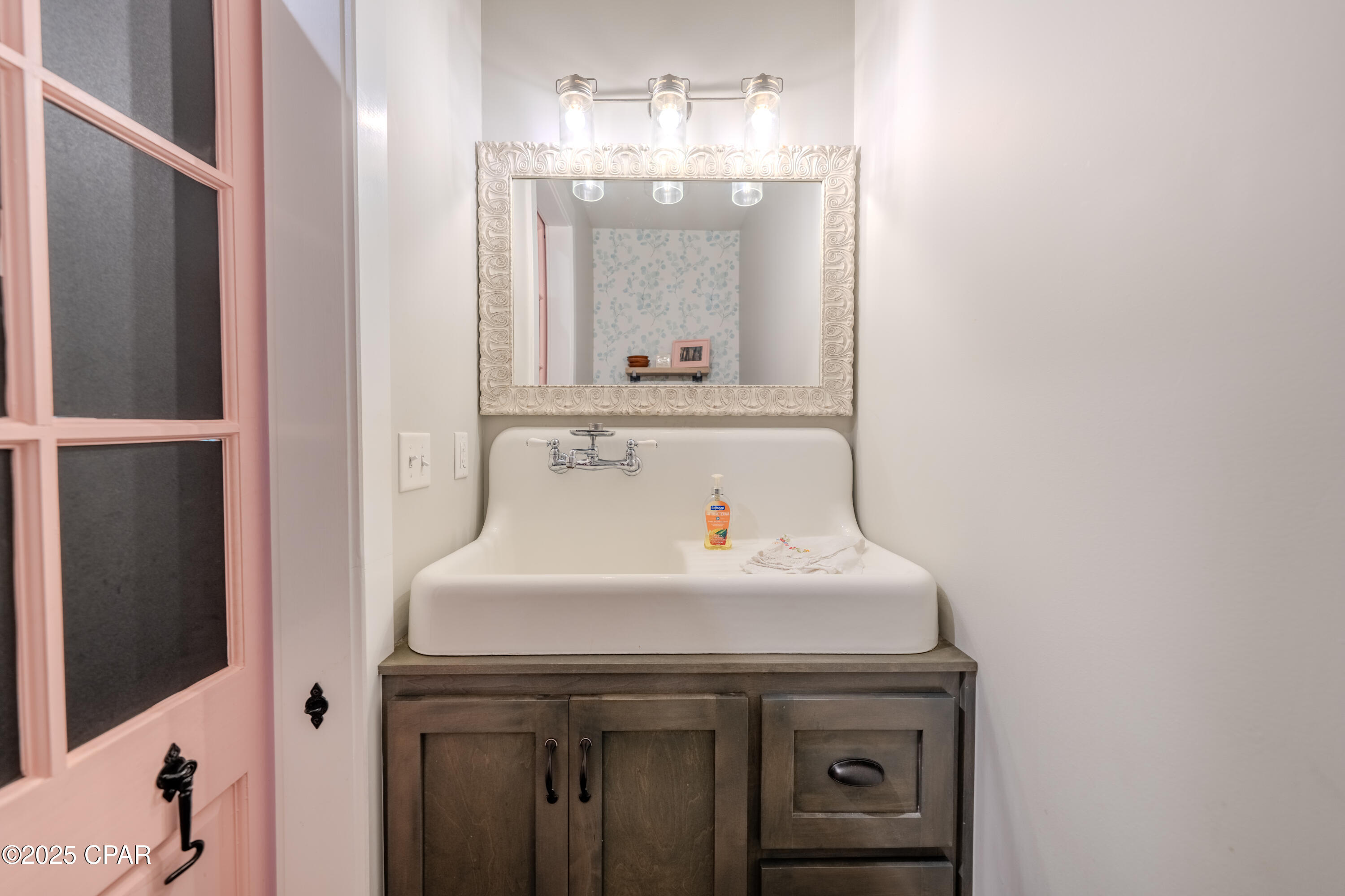 2818 Lawrence Road Marianna, FL 32446 - Photo 12 of 45 Gallery Image 12