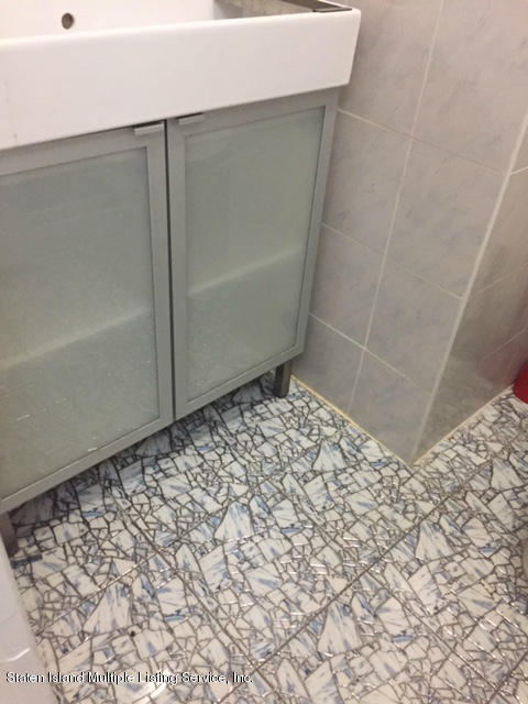 131 Robin Road Staten Island, NY 10305 - Photo 8 of 19 Full Bath