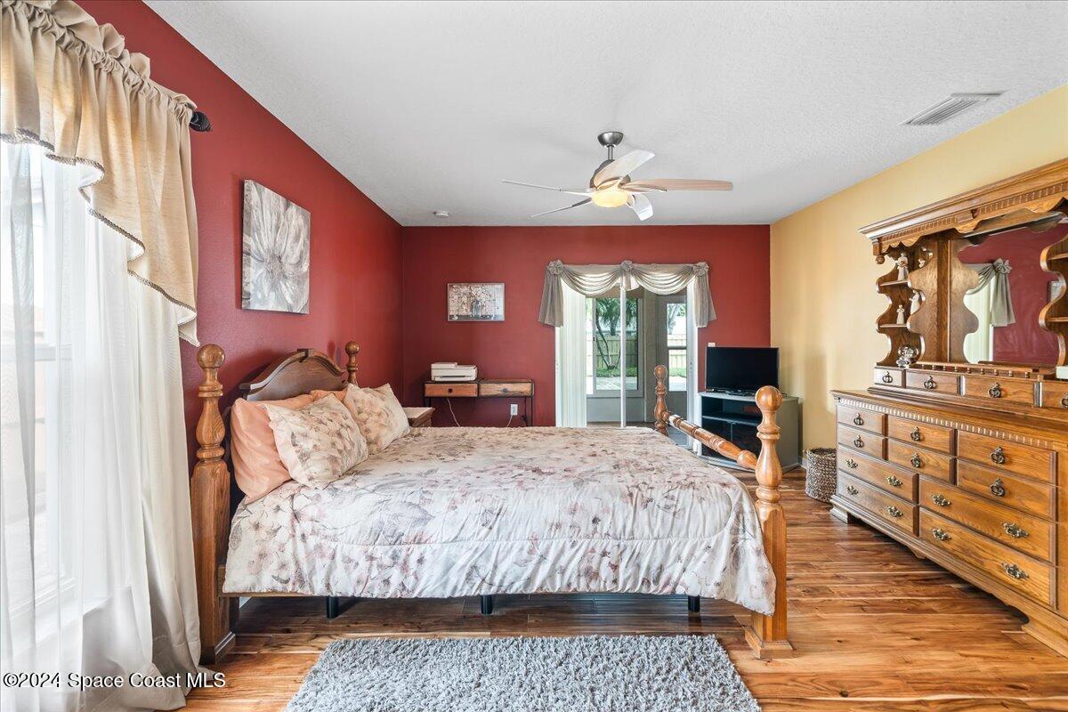 1952 Gloria Circle Palm Bay, FL 32905 - Photo 19 of 47 Owners suite