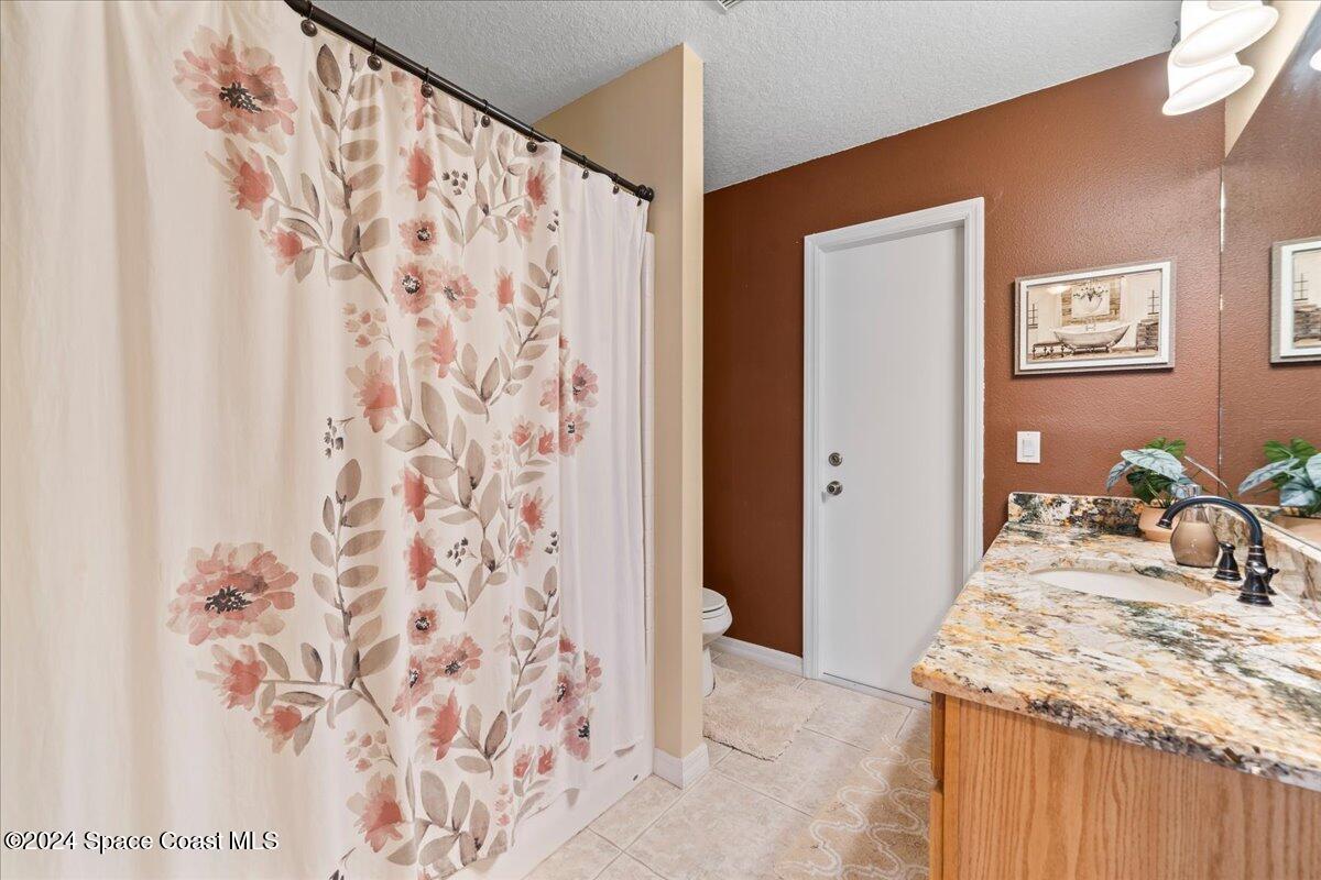 1952 Gloria Circle Palm Bay, FL 32905 - Photo 27 of 47 Guest bath