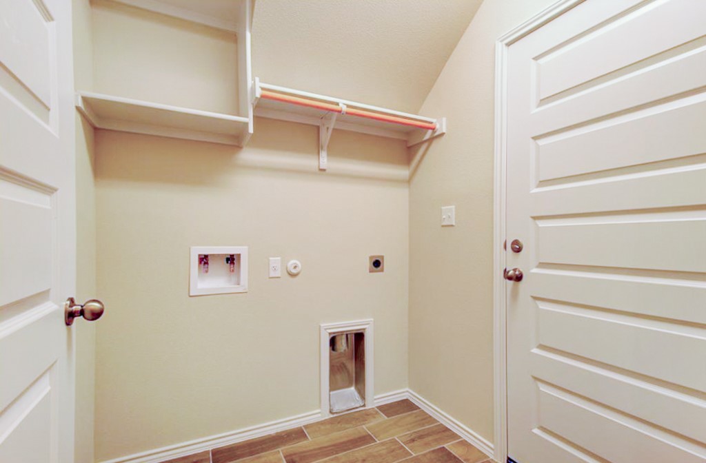 3453 Pauling Loop Round Rock, TX 78665 - Photo 11 of 28 a view of closet