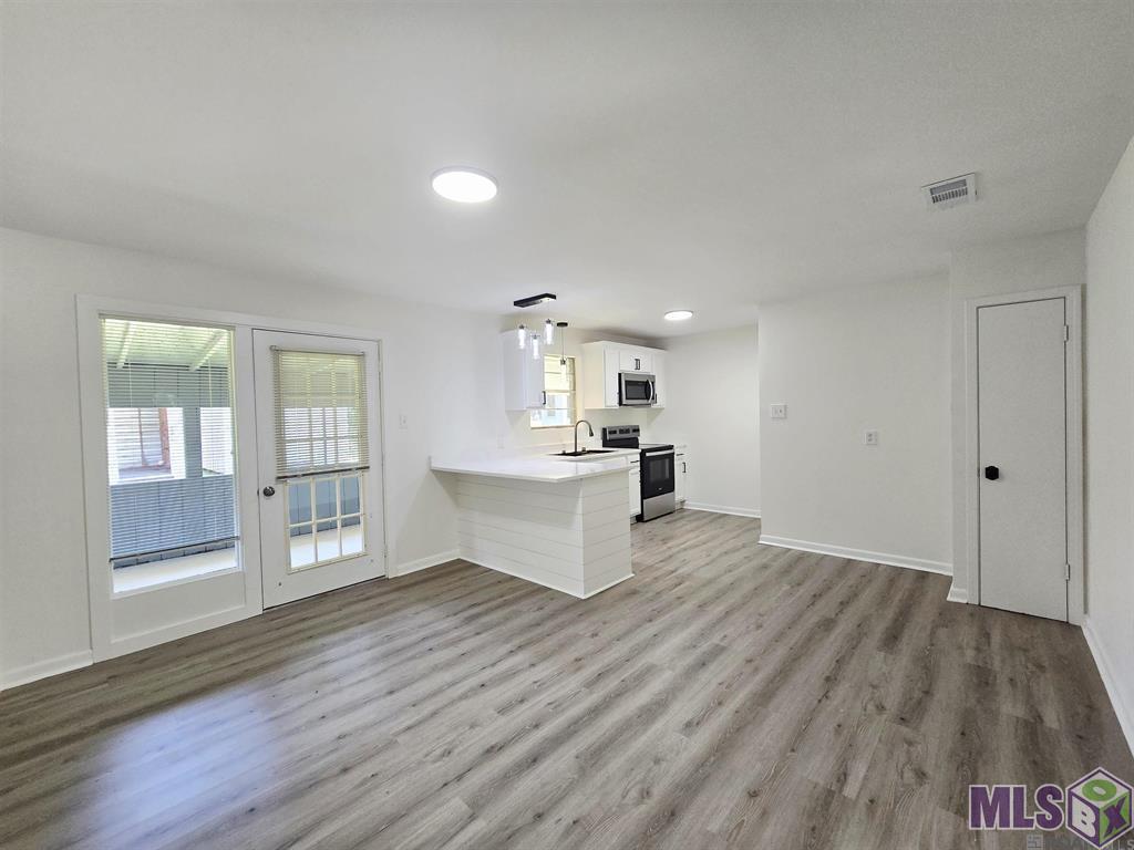 12819 Sullivan Road Baton Rouge, LA 70818 - Photo 2 of 11