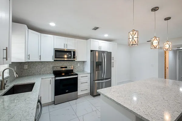 $2,200 | 5220 Nesting Way, Unit D, Delray Beach, FL 33484