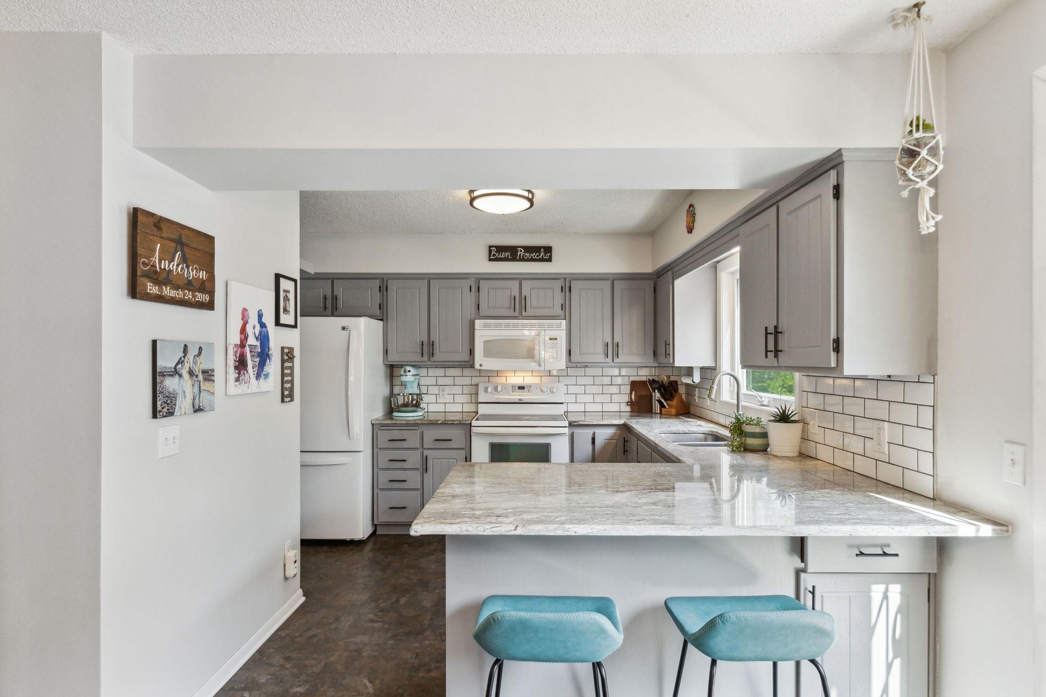 1355 Viewcrest Road Shoreview, MN 55126 - Photo 5 of 40