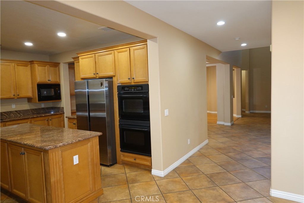 1840 West Deerfield Road Santa Ana, CA 92704 - Photo 12 of 24 downstairs hallway