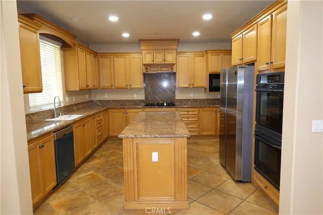 $6,500 | 1840 West Deerfield Road, Santa Ana, CA 92704