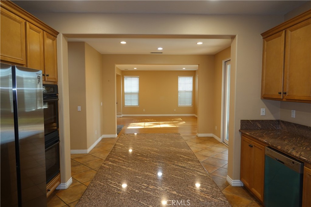 1840 West Deerfield Road Santa Ana, CA 92704 - Photo 6 of 24 breakfast nook