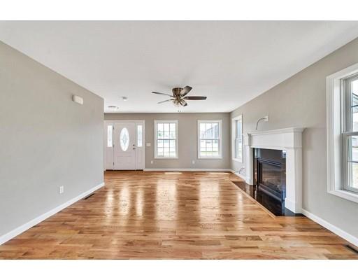 90 Jennings Street Springfield, MA 01119 - Photo 2 of 20