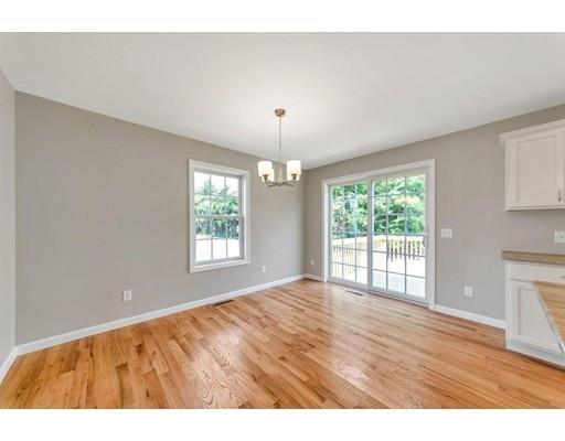 90 Jennings Street Springfield, MA 01119 - Photo 5 of 20