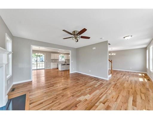 90 Jennings Street Springfield, MA 01119 - Photo 6 of 20