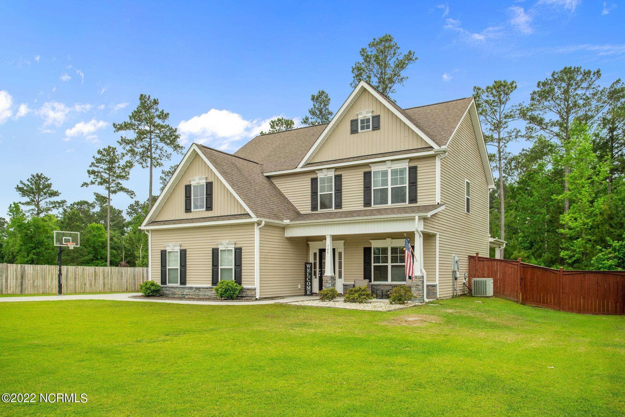 145 Peytons Ridge Drive Hubert, NC 28539 - Photo 3 of 52 3-web-or-mls-DSC06856