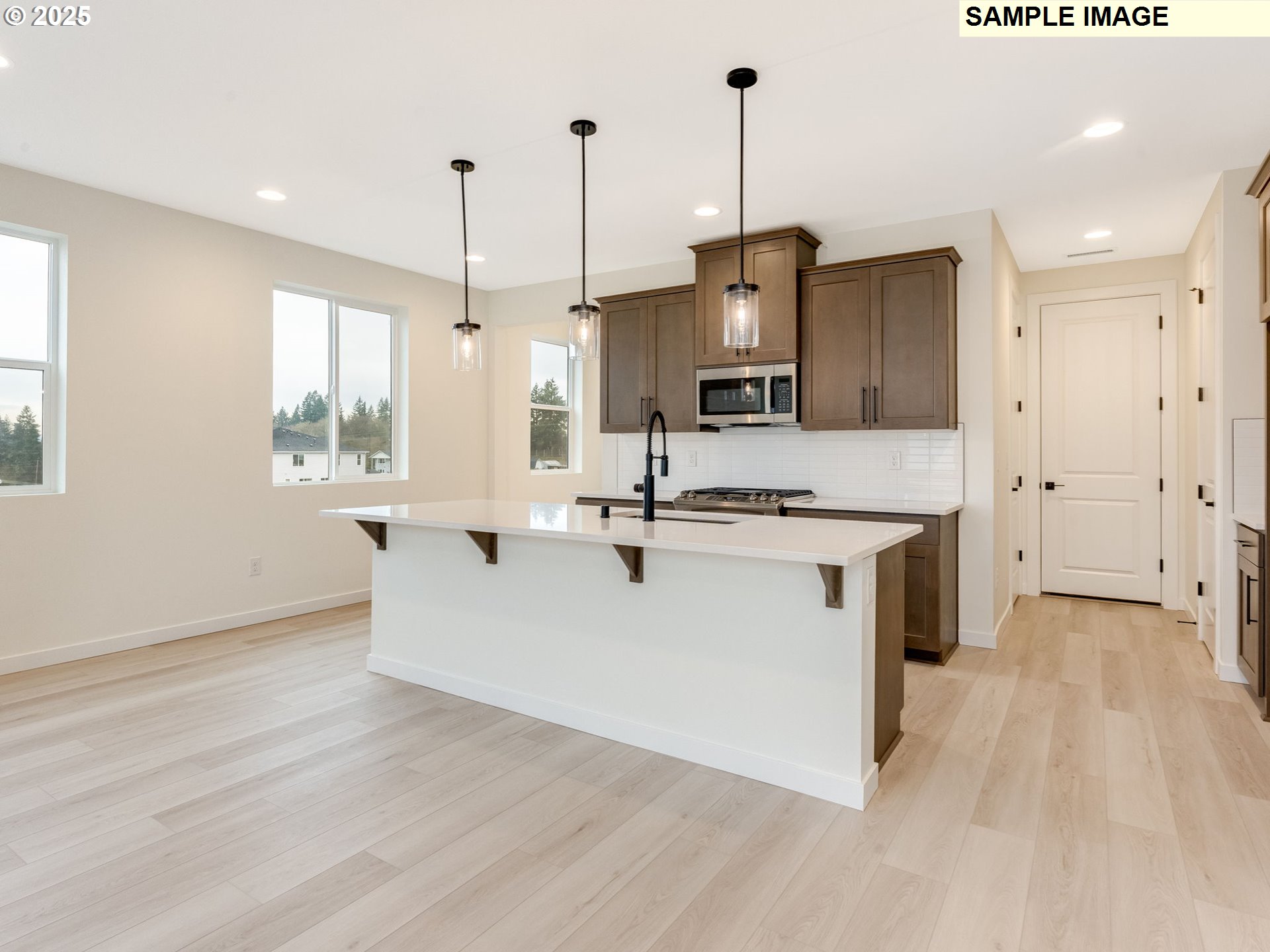 941 Northwest 178th Street Ridgefield, WA 98642 - Photo 5 of 48 Gallery Image 5