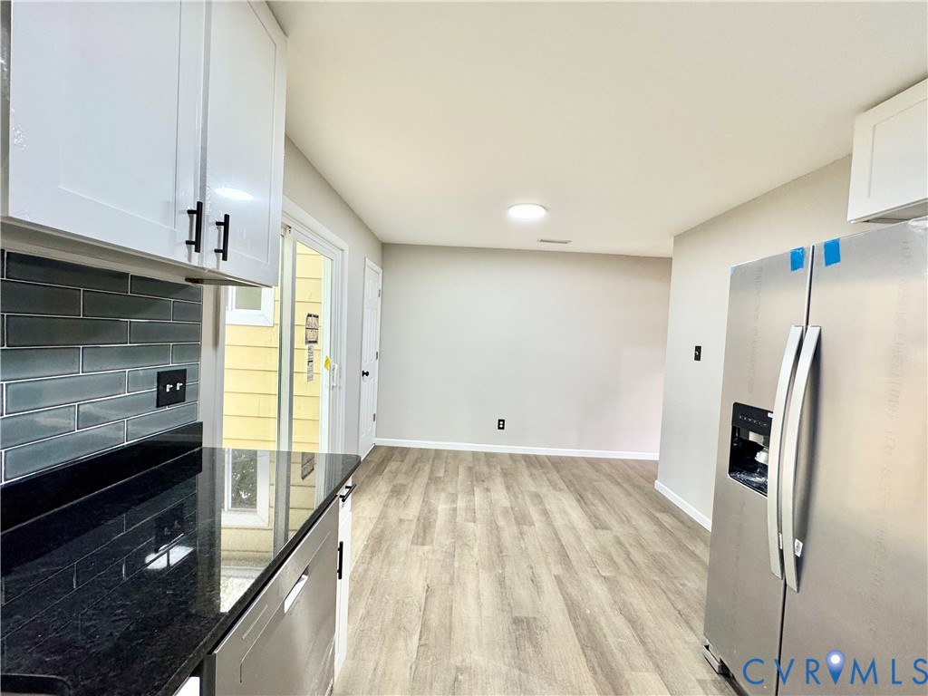 403 Roxana Road Henrico, VA 23075 - Photo 10 of 42 White shaker cabinetry with matte black hardware,